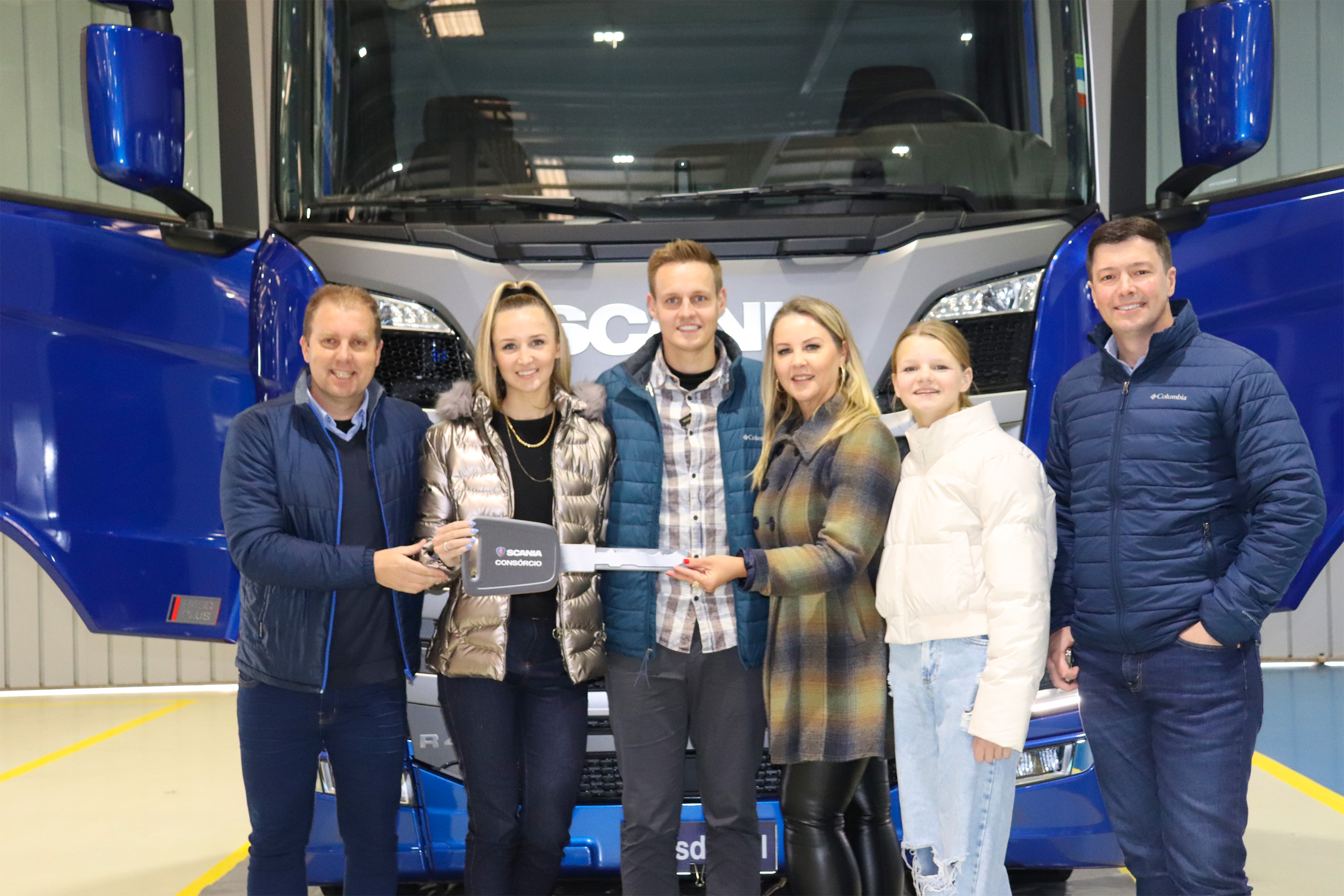  CONSÓRCIO SCANIA PREMIA CLIENTE DA BRASDIESEL COM UM SCANIA R450 A6X2 Plus.